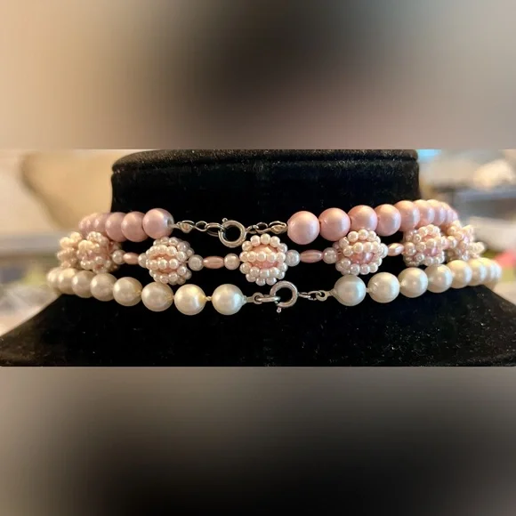 PEARL PERFECTION 4 PIECE SET!! 3 necklaces & clip on earrings STUNNING - Picture 7 of 7